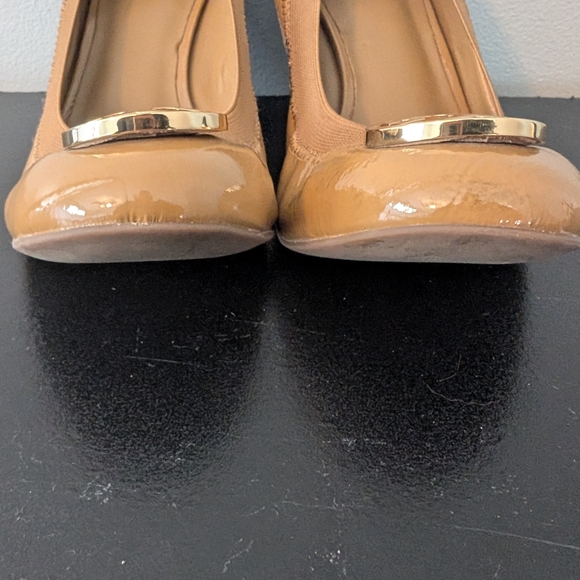 Tory Burch Shoes Caroline Patent Leather Wedge Pumps - Picture 6 of 8